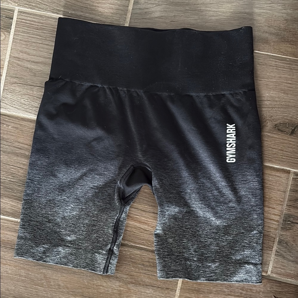 Adapt Ombre Seamless Black and Grey Gymshark Shorts